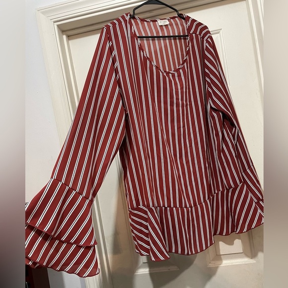 Striped blouse‎ - Picture 2 of 2